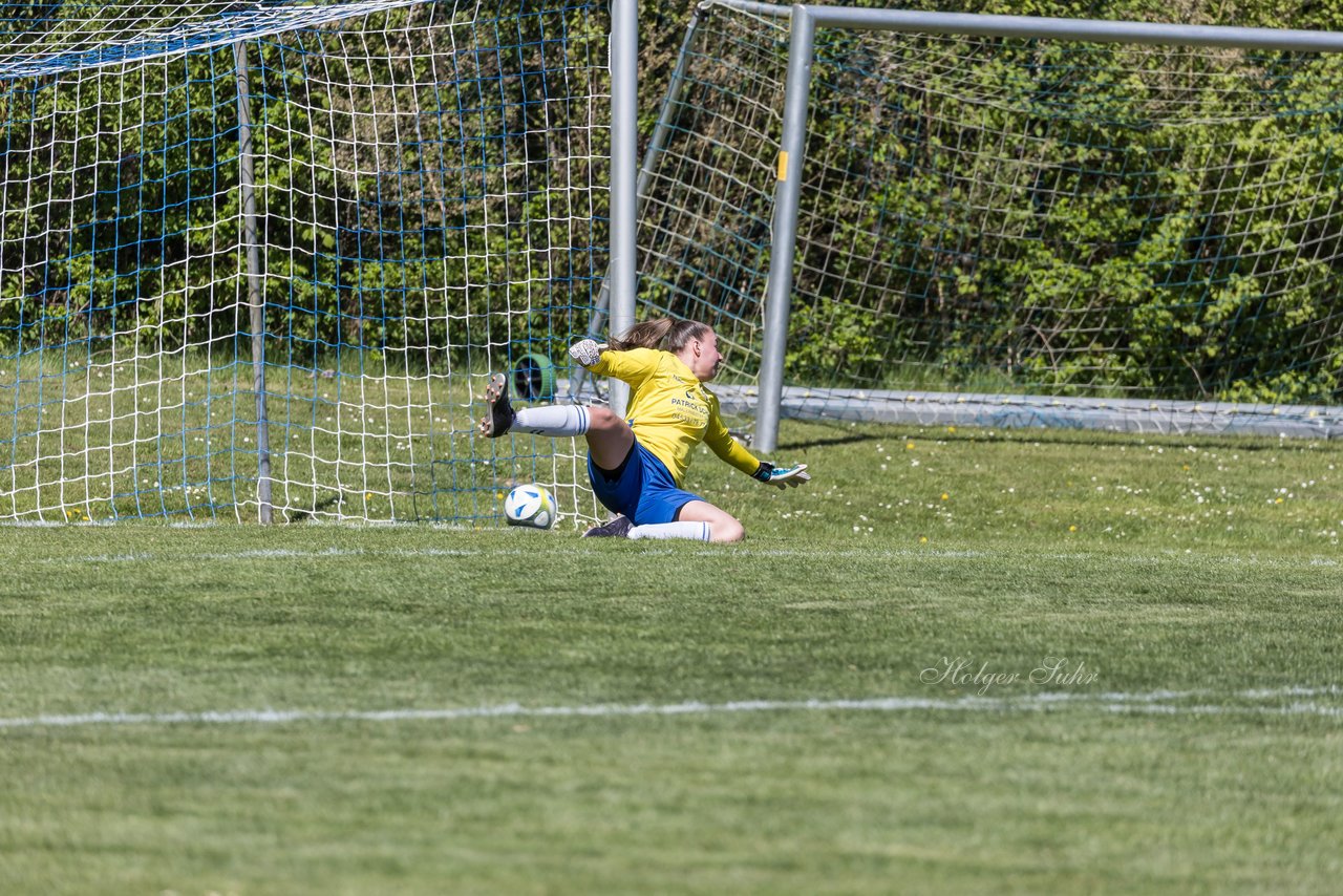 Bild 159 - F TSV Zarpen - Holstein Kiel II : Ergebnis: 2:6